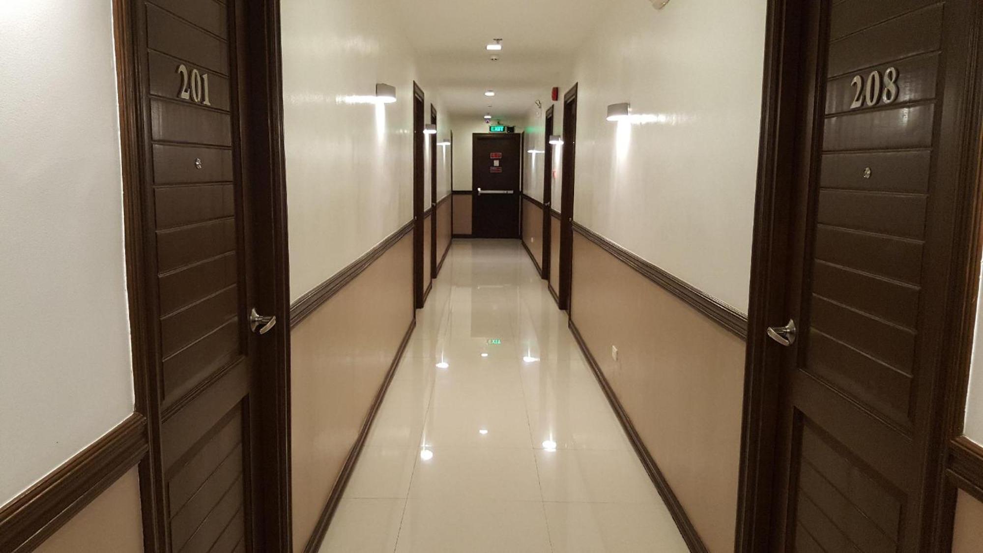 Pearli View Hotel Iloilo Powered By Cocotel Extérieur photo