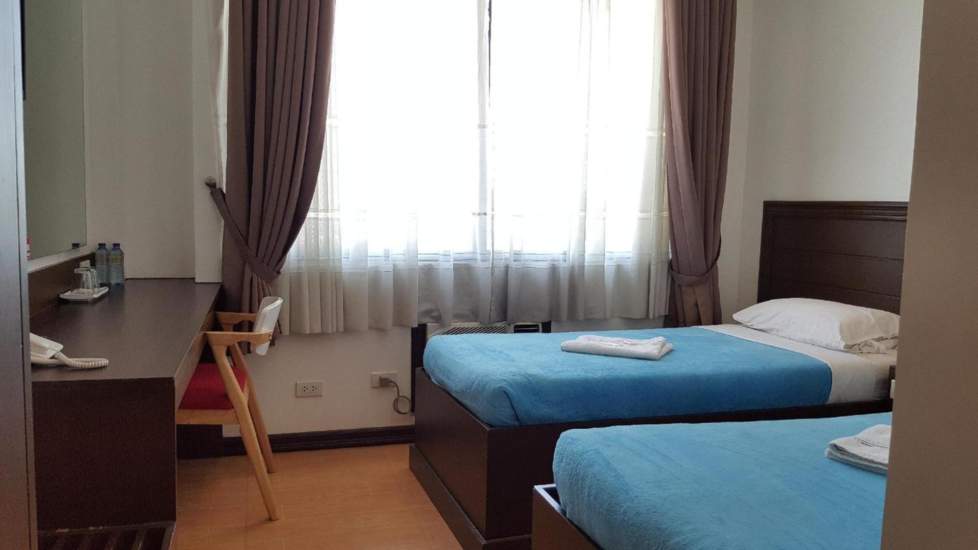 Pearli View Hotel Iloilo Powered By Cocotel Chambre photo