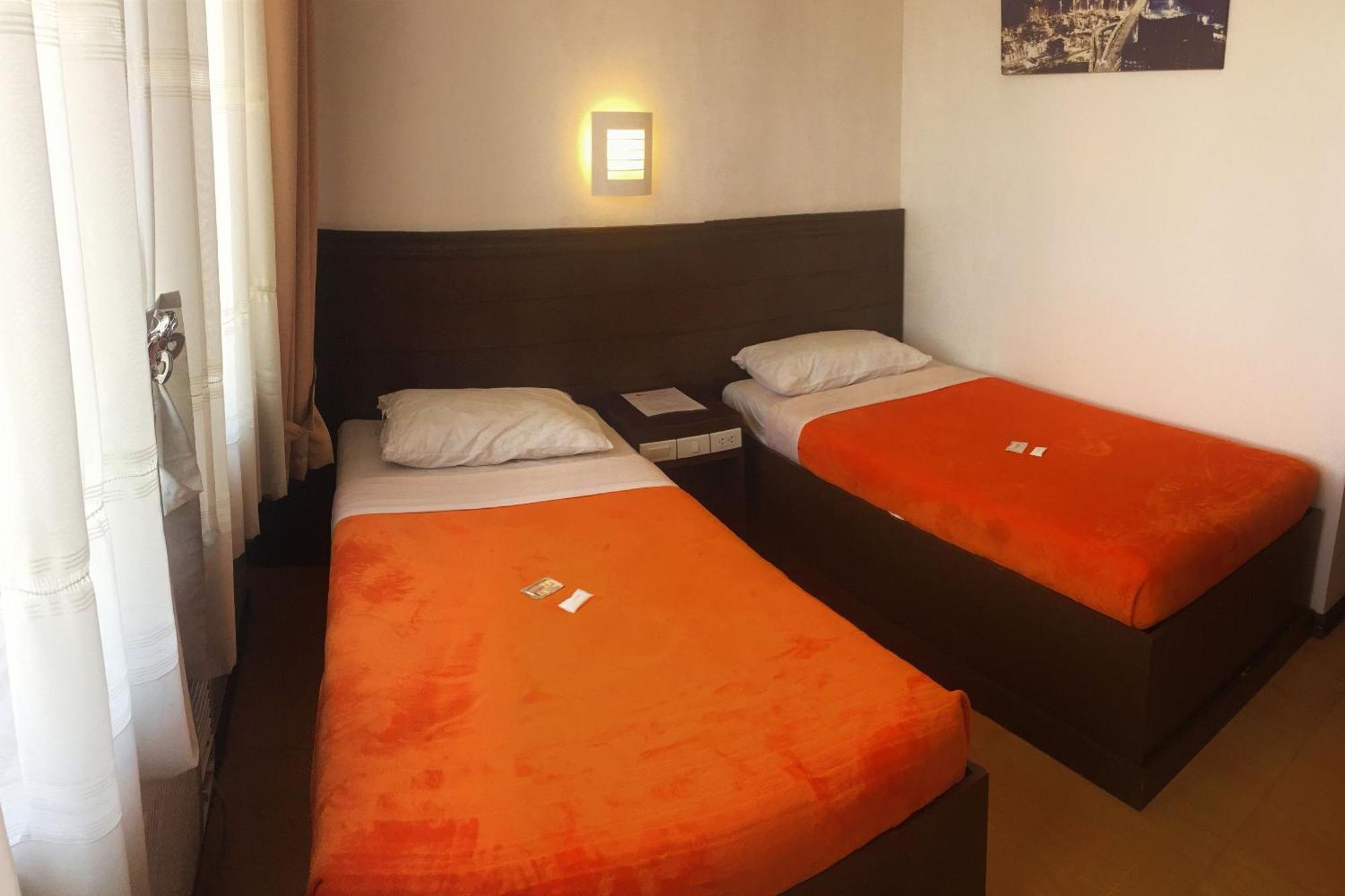 Pearli View Hotel Iloilo Powered By Cocotel Chambre photo