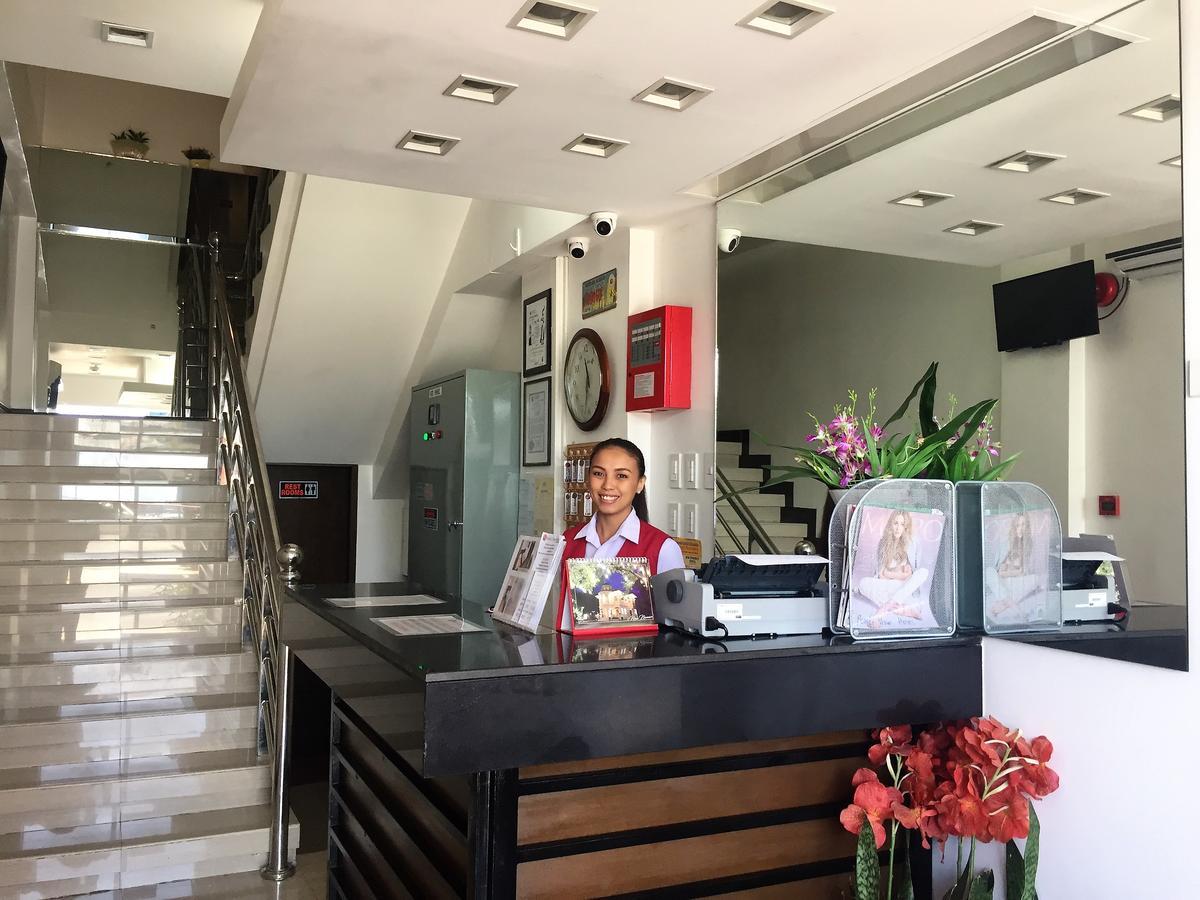 Pearli View Hotel Iloilo Powered By Cocotel Extérieur photo